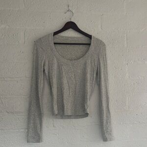 Vuori white gray long sleeve